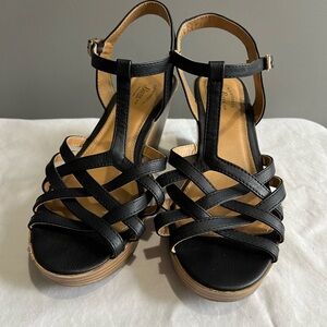 Bass Black Strappy Wedge Sandals